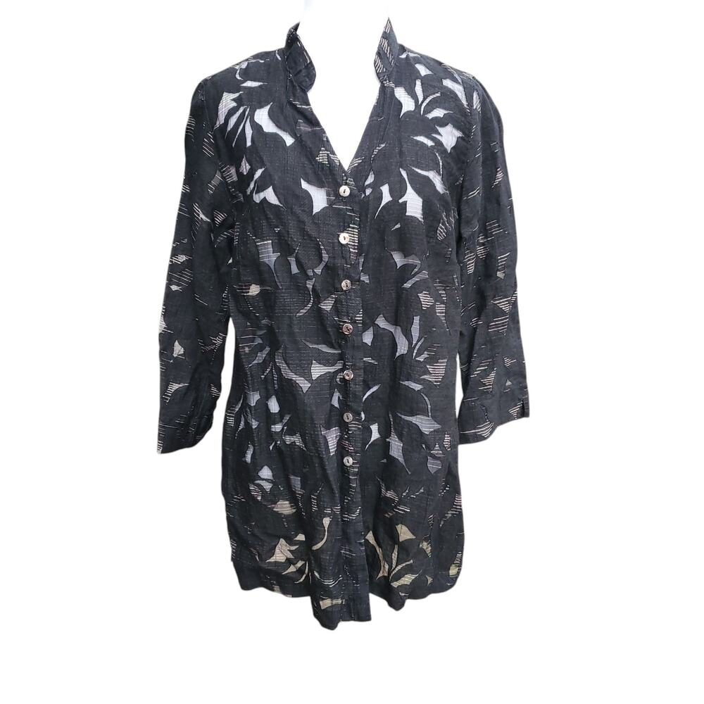 cut loose Black Button Down Top Burnout Pattern Notched Cuffs Sz XS